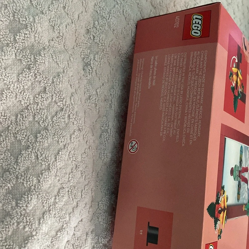 COPY - LEGO Limited Edition Holiday Set - Picture 5 of 7